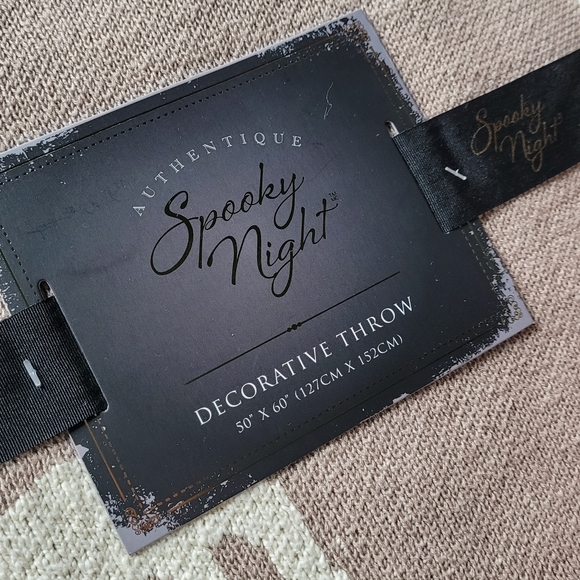 🚫RESERVED🚫🤎🤍👻Viral Ghost Blanket👻🤍🤎 - Picture 3 of 8